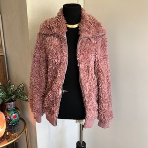 BB Dakota super cute dusty rose x-small faux fur zip up